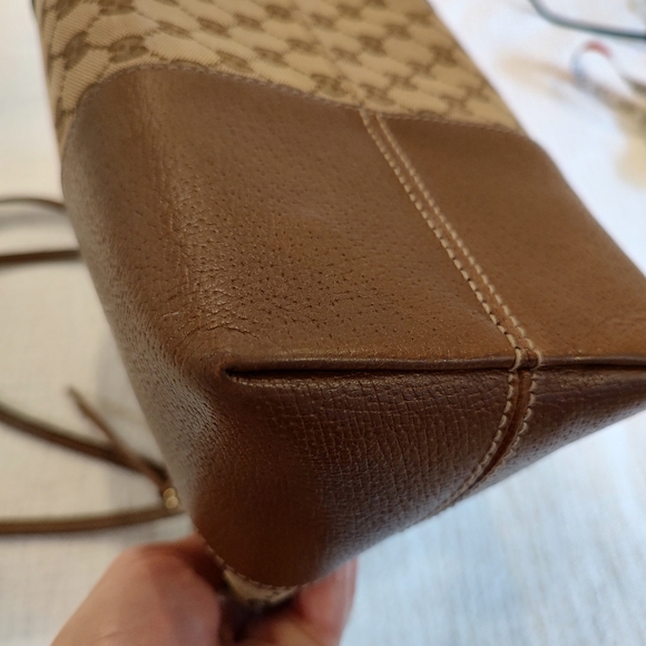 Gucci Bree Dome Tote Bag Brown Leather Cream Canvas Double Straps Zip Closure - Picture 10 of 16